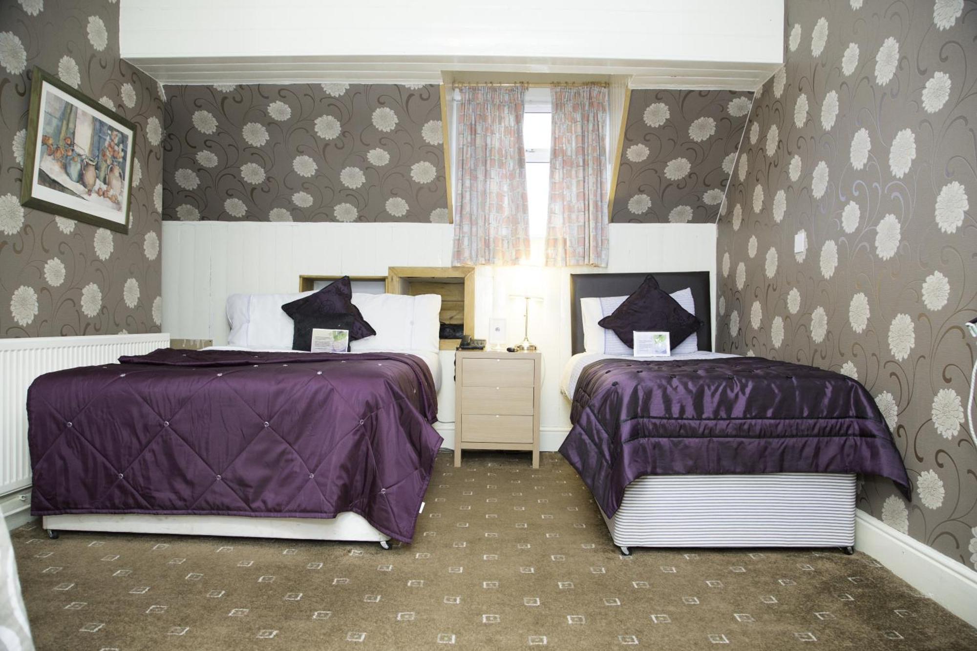 Ashfield Hotel Huddersfield Room photo