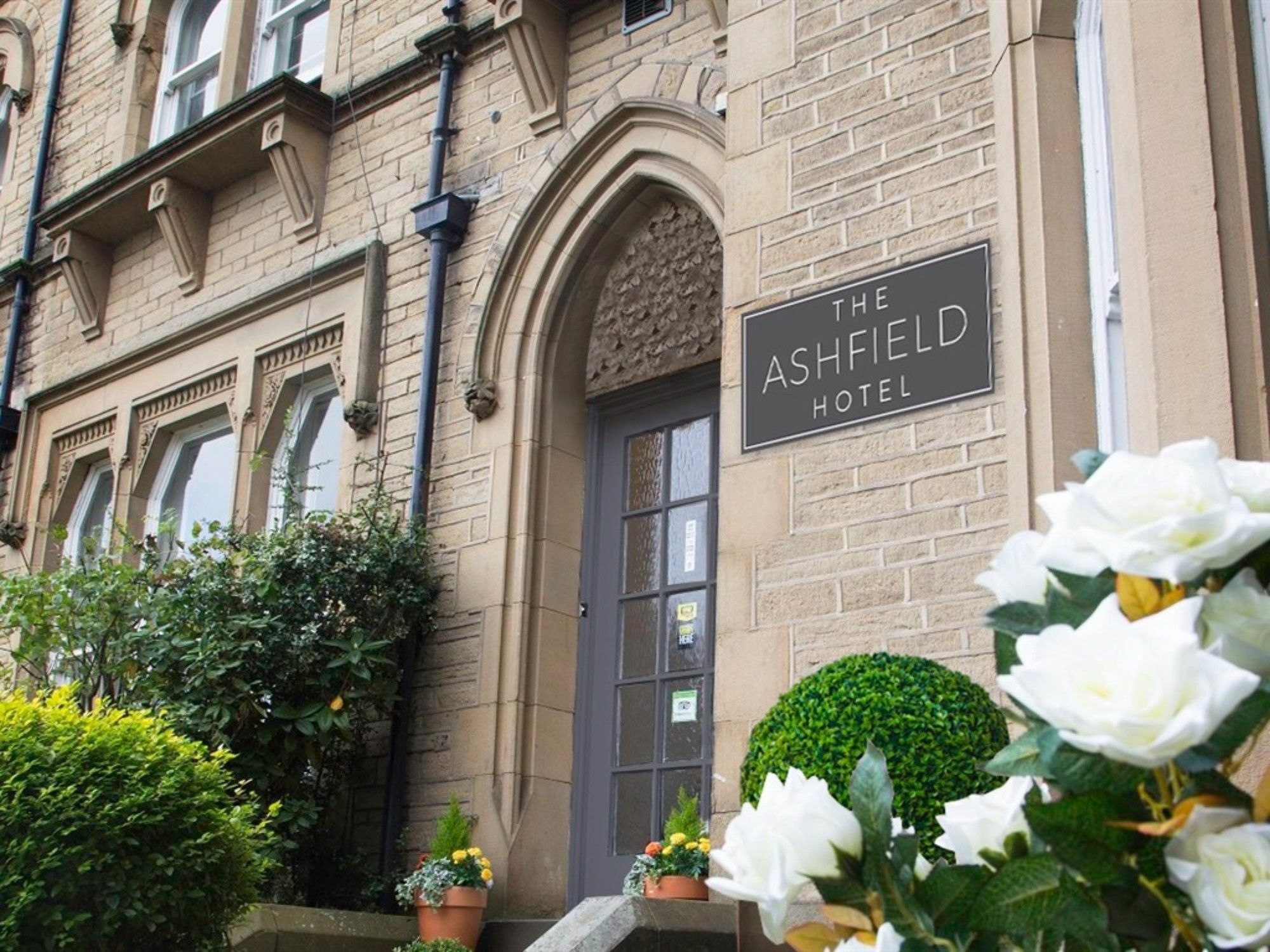 Ashfield Hotel Huddersfield Exterior photo